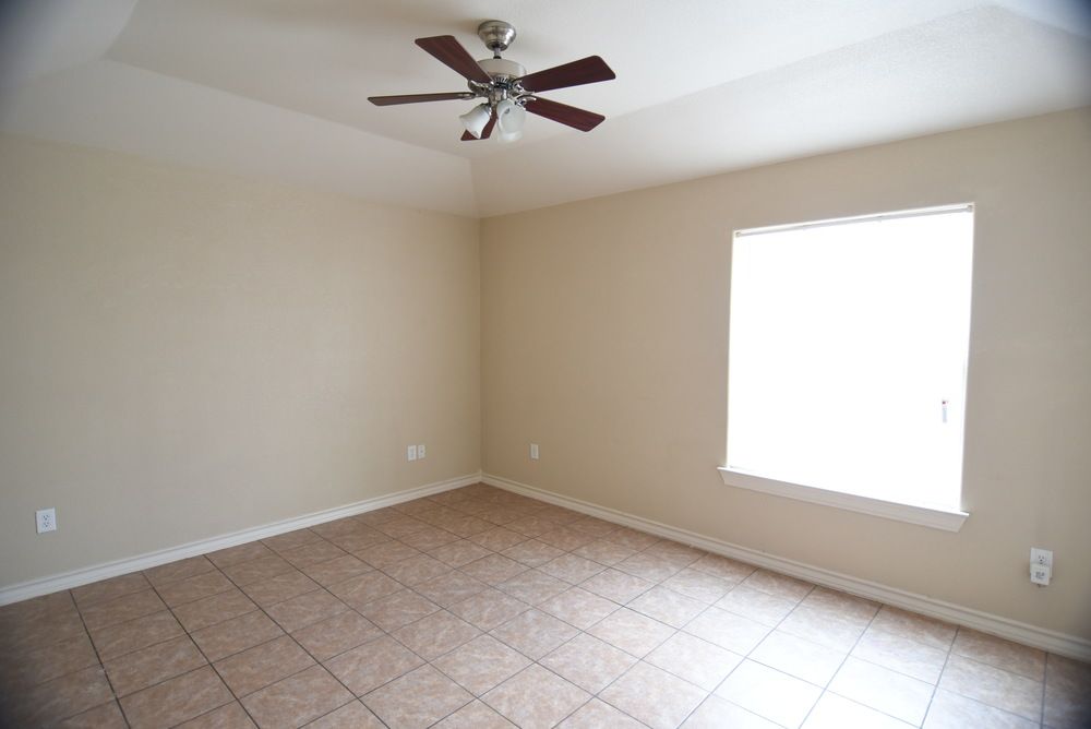 Los Balcones : 3001 Corpus Christi St, Laredo, TX 78043